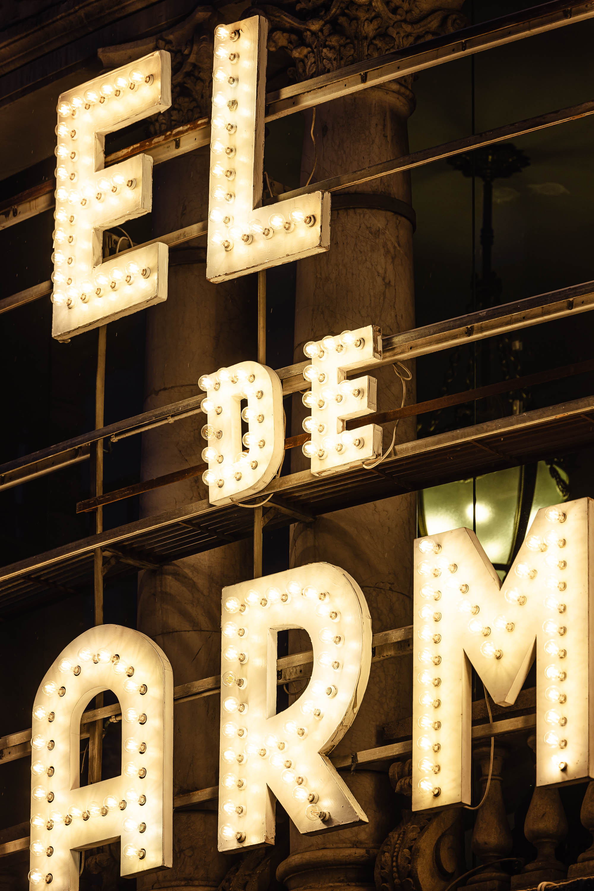 Targeta Regal Coliseum